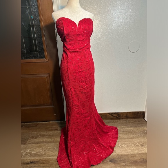 bailey blue Dresses & Skirts - Elegant long mermaid heart shaped wine color night cocktail dress woman size L